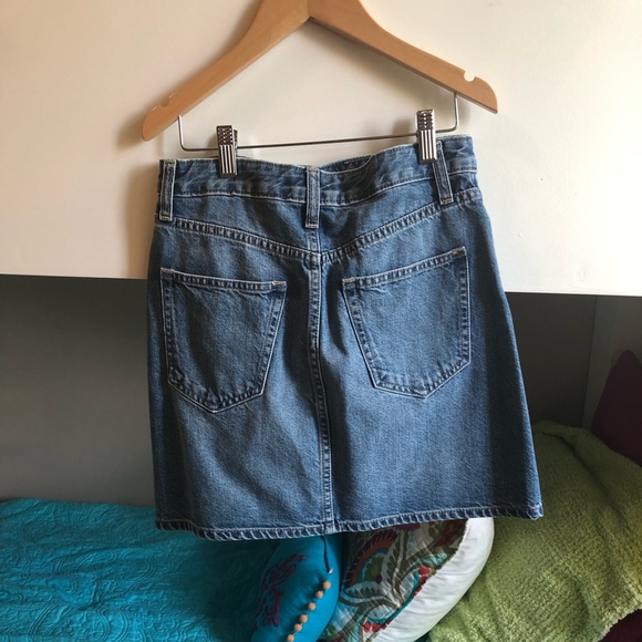 Banana republic denim skirt - Picture 3 of 5